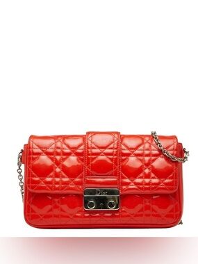 7️⃣9️⃣9️⃣ Dior Orange-Red Quilted Patent Leather Crossbody with Silver Chain